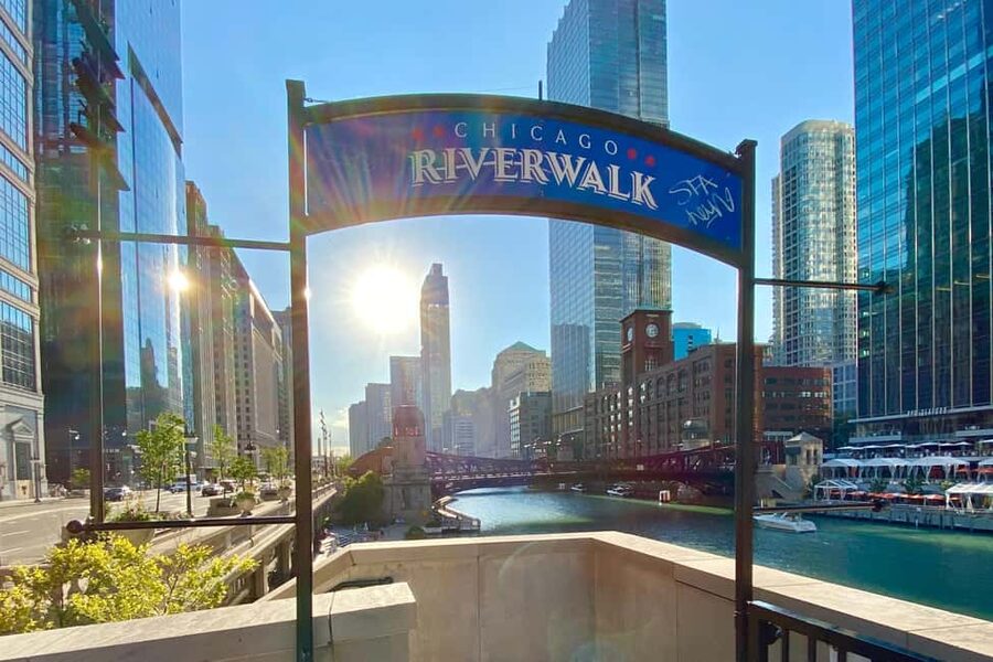 Chicago: Magnificent Mile Tour With Optional 360 Chicago - What the $39 price gets you