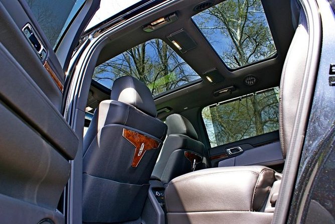 Chicago ↔ Midway Airport, Top Rated Private Sedan Transfer - A calm first ride from Midway into Chicago