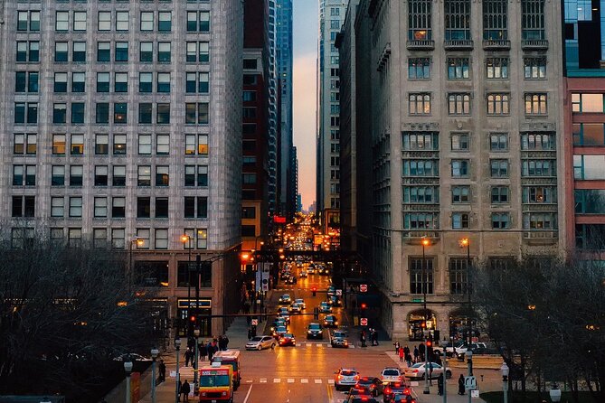 Chicago Mobs and Haunts Walking Tour - The guides make or break the experience