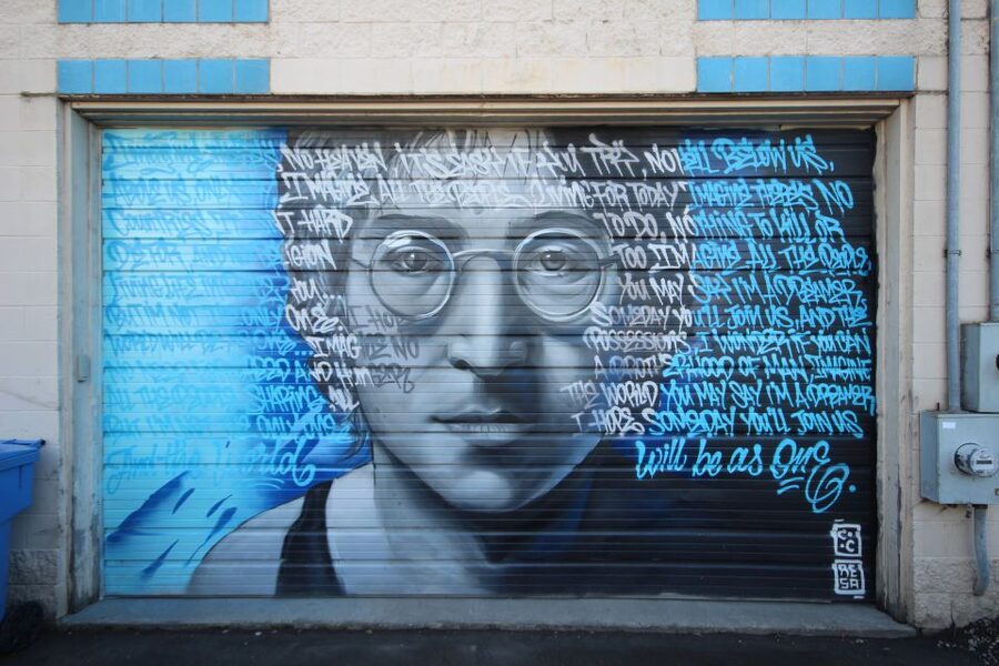 Chicago: Offbeat Guided Street Art Tour - Meeting at The Goddess and Grocer