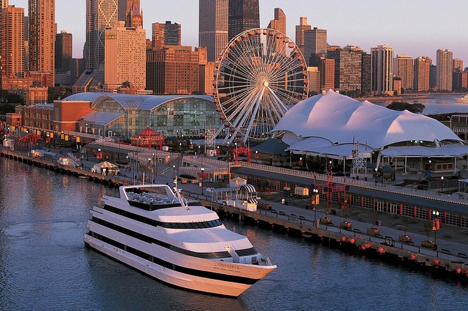 Chicago Premier Dinner Cruise on Lake Michigan - A Lake Michigan view of Chicago landmarks