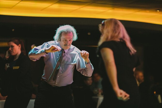Chicago Premier Dinner Cruise on Lake Michigan - Dress code and practical comfort