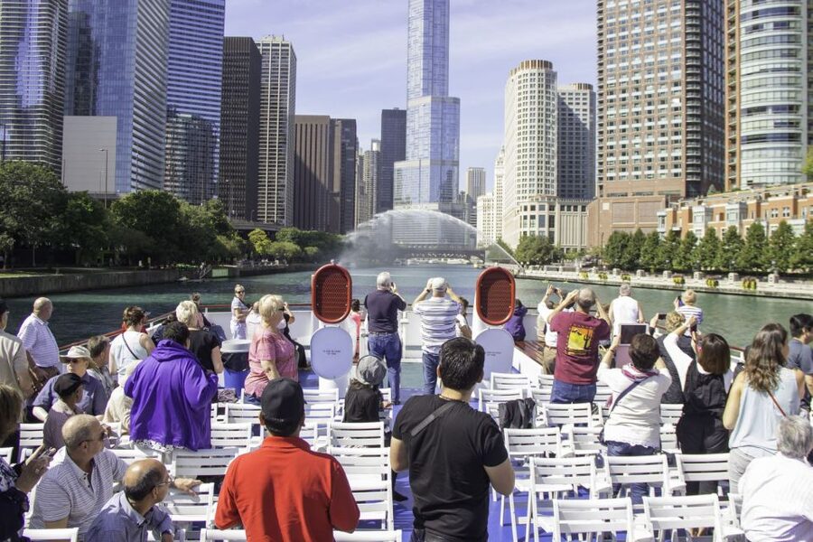 Chicago River: 1.5-Hour Guided Architecture Cruise - Open air, indoor comfort, and onboard food