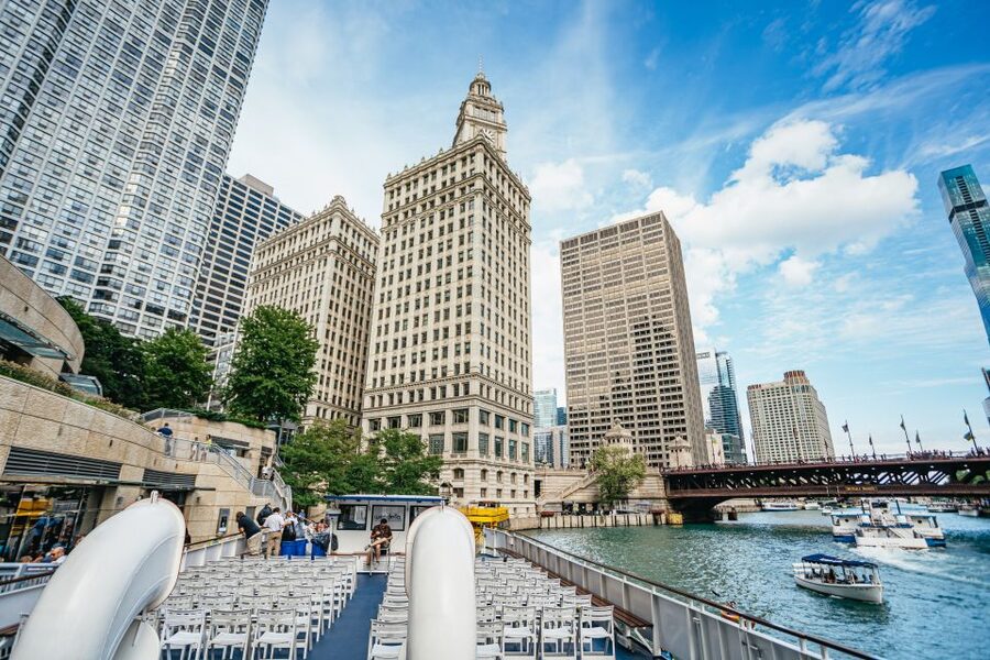 Chicago River: 1.5-Hour Guided Architecture Cruise - Wolf Point and the north and south branches