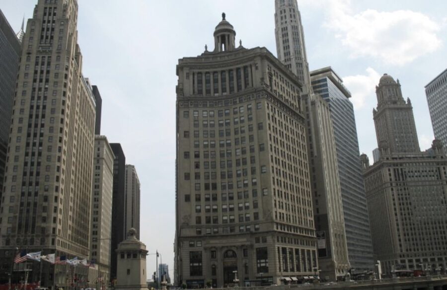 Chicago River: 1.5-Hour Guided Architecture Riverboat Tour - Why the Chicago River changes the way you see the city