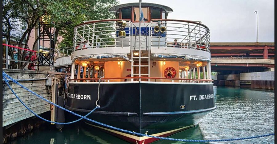 Chicago River: 1.5-Hour Guided Architecture Riverboat Tour - The first part of the cruise: getting oriented on the river