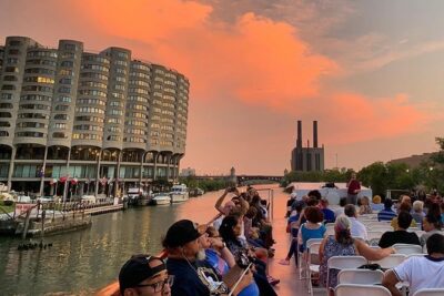 Chicago River 90-Minute Architecture Boat Tour