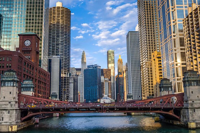 Chicago River Architecture Tour with Small Boat Upgrade Option - The 90-minute route along the Chicago River