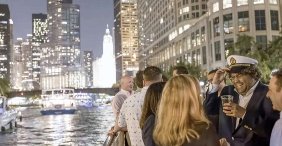 Chicago River: Guided Sunset Cocktail & Architecture Tour - Finding the boat and planning your arrival