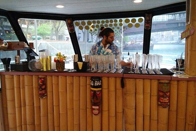 Chicago River Sunday Funday Mimosa or Bloody Mary Party Cruise - Boarding at Island Party Hut on the Riverwalk