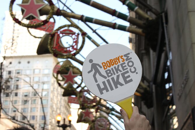 Chicago Seasonal Stroll Walking Tour of Holiday Attractions - The Magnificent Mile lights and the Michigan Avenue Bridge