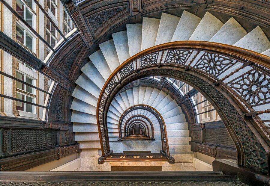 Chicago: Secret Interiors Architecture Walking Tour - Marshall Field and Company Building, the final stop