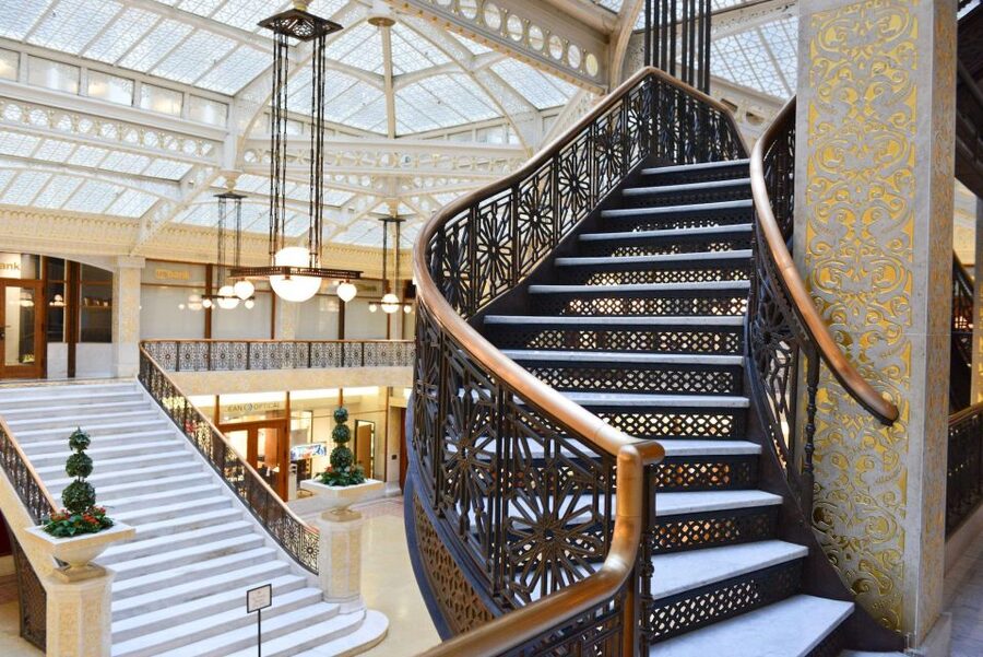 Chicago: Secret Interiors Architecture Walking Tour - Chicago’s Loop and South LaSalle Street