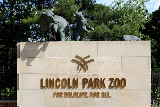 Chicago Self-Guided Audio Tour - Buckingham Fountain explains more than water and lights