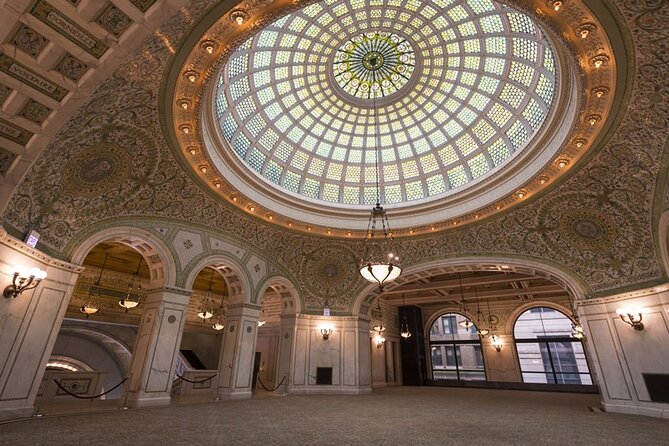 Chicago Self-Guided Audio Tour - The Art Institute rewards a slow and selective visit