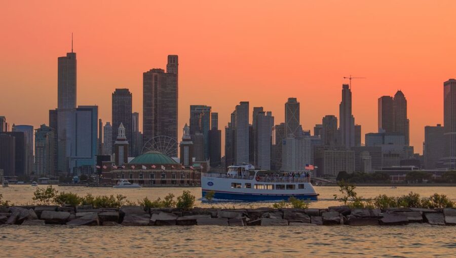 Chicago: Shoreline Lake Michigan Skyline Cruise - A good first look, not a full Chicago boat tour