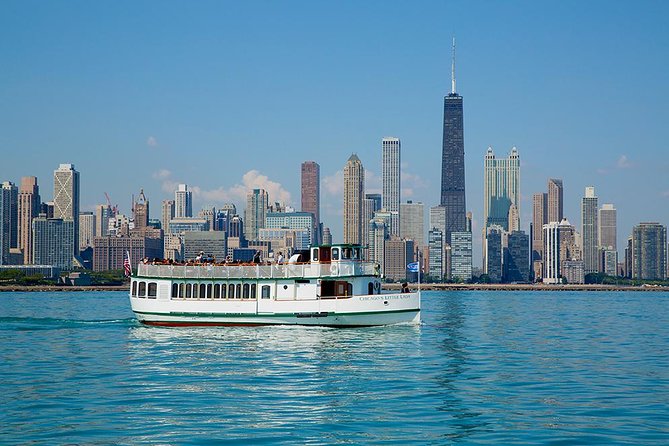 Chicago Sightseeing River and Lake Cruise - What you see during the 45-minute Lake Michigan run