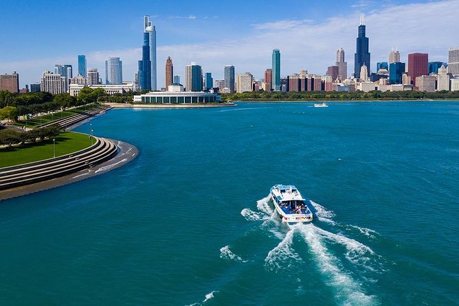 Chicago Sightseeing River and Lake Cruise - What the boat experience is like in practical terms
