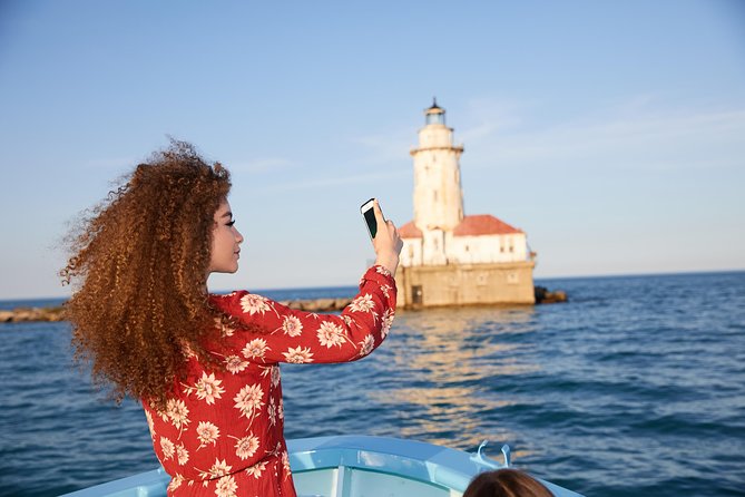 Chicago Sightseeing River and Lake Cruise - Weather, lock delays, and the main risk