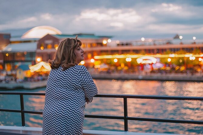 Chicago Signature Dinner Cruise on Lake Michigan - When dinner turns into a party