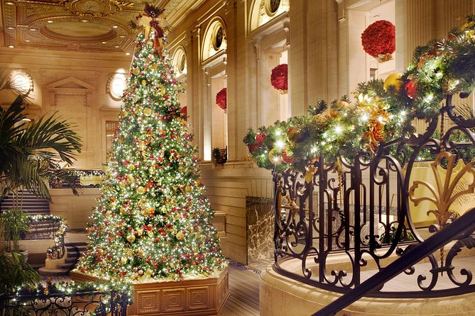 Chicago-Style Holiday Hike: Festive Food and Walking Tour - Deep-dish pizza at Lou Malnati’s