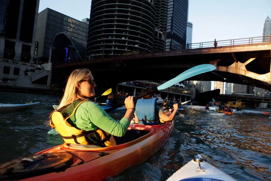 Chicago: Sunset Kayak Tour on the Chicago River - Getting Started With Wateriders