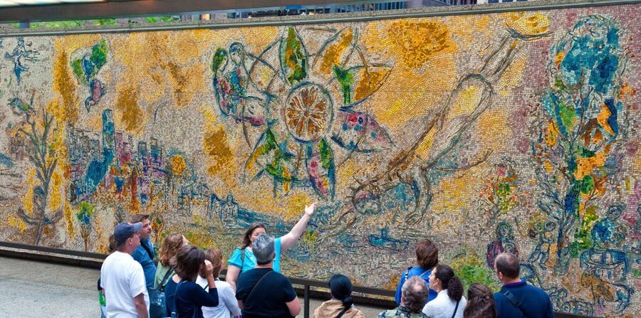 Chicago: Tiffany Art Glass Works Walking Tour - Compare Tiffany with modern art glass