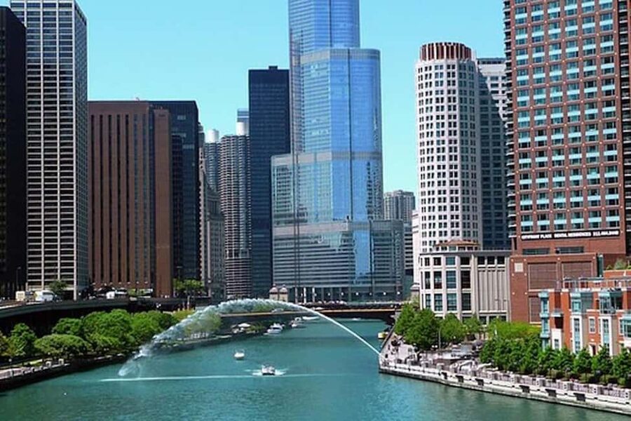 Chicago: Tiki Bar Cruise on Chicago River or Lake Michigan - Finding Dock 12 beneath downtown Chicago