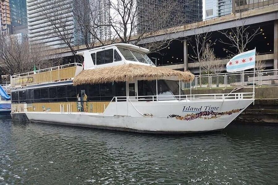 Chicago: Tiki Bar Cruise on Chicago River or Lake Michigan - The main branch and Chicago’s famous views
