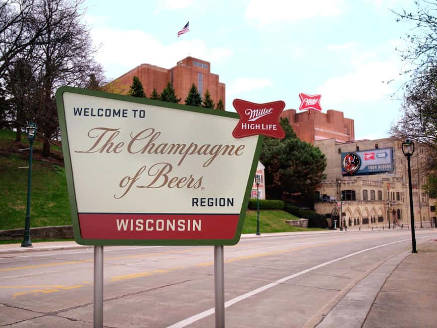 Chicago to Milwaukee Day Trip: City Tour with Miller Brewery - Key points to know before you go