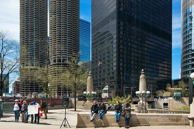 Chicago Walking Tour: Connecting Past and Present - The Reliance Building and a changing city