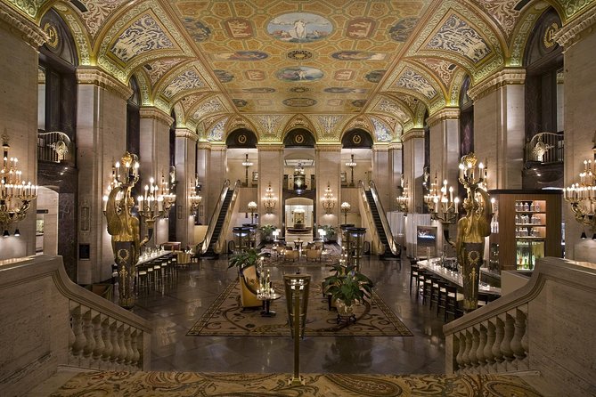 Chicago Walking Tour: Historic Treasures of Chicago - The Reliance Building shows why early skyscrapers matter