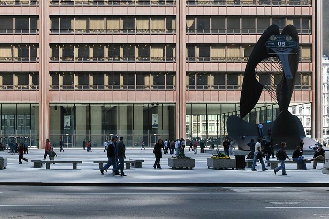 Chicago Walking Tour: Modern Architecture - Marina City, Bertrand Goldberg’s bold experiment