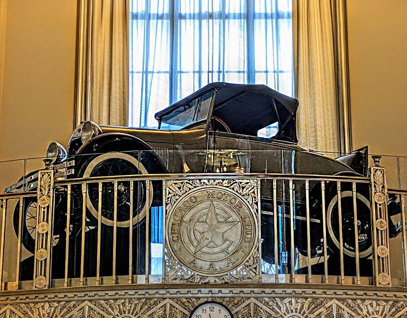 Chicago Walking Tour: See Inside Art Deco Masterpieces - Practical tips for a smoother experience