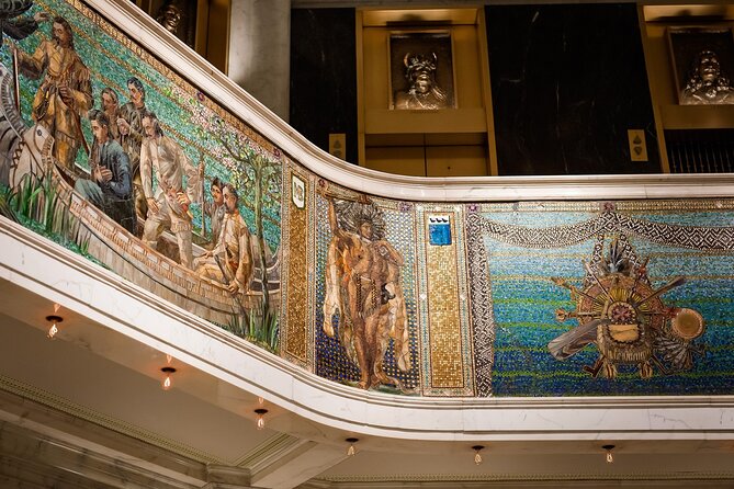 Chicago Walking Tour: Tiffany Treasures - Why Tiffany glass feels different in Chicago