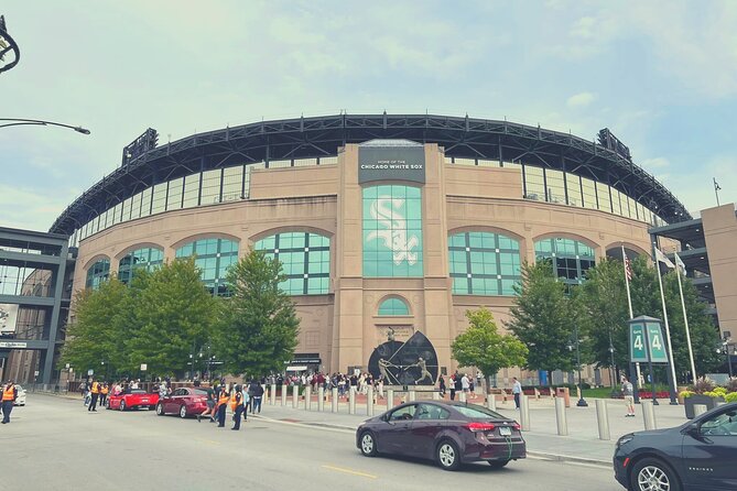 Chicago White Sox Baseball Game Ticket at Guaranteed Rate Field - Food, drinks, and team merchandise