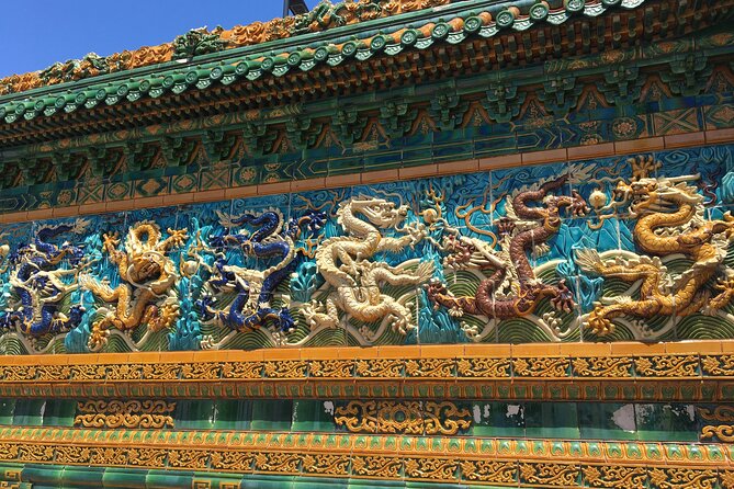 Chinatown Chicago: Dragon Kings Quest Outdoor Escape Game - The Chinatown Gateway and Pui Tak Center