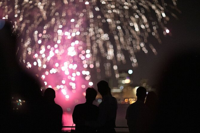 City Cruises Chicago: Fireworks Signature Dinner Cruise - Key points to know before booking