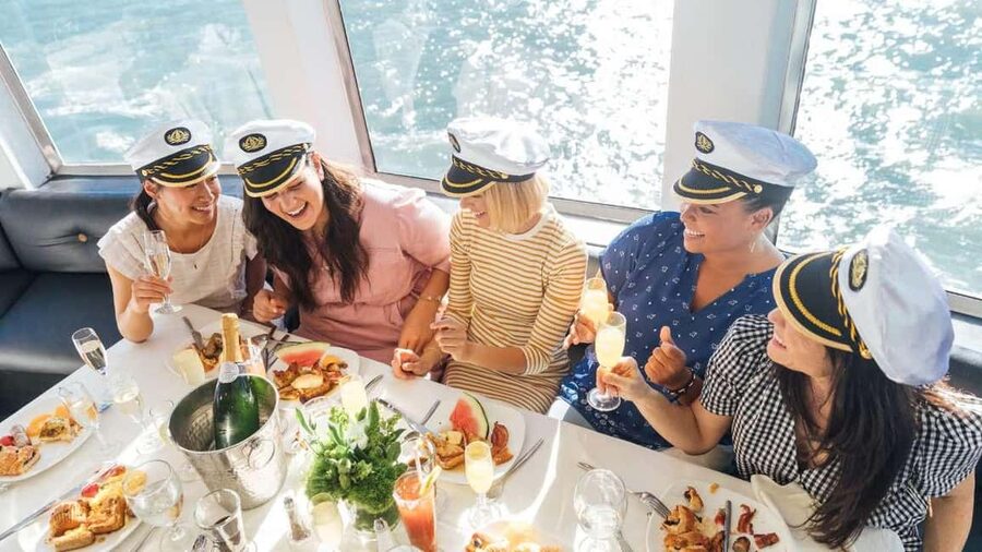 City Cruises Chicago: Lake Michigan Lunch or Dinner Cruise - The Buffet: Brunch, Lunch, or Dinner