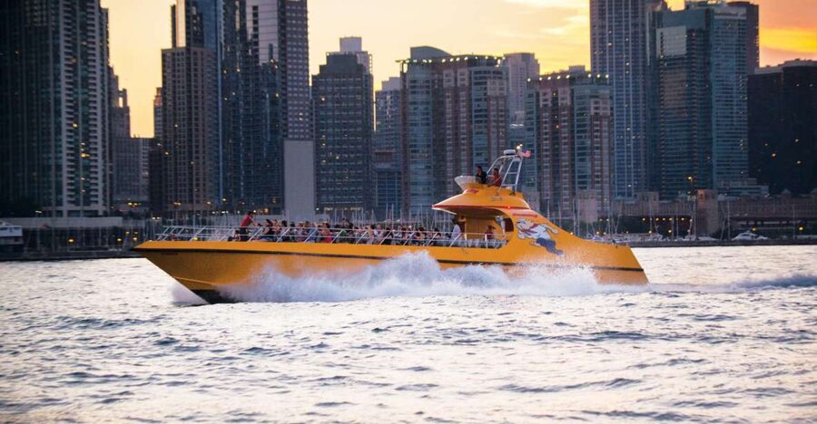 City Cruises Chicago: Seadog Lakefront Speedboat Ride - Grant Park and Buckingham Fountain from the water