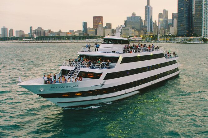 City Cruises Chicago: Signature Brunch Cruise on Lake Michigan - The Adler Planetarium and Shedd Aquarium from the south