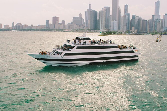 City Cruises Chicago: Signature Lunch Cruise on Lake Michigan - The skyline from Navy Pier to the lake