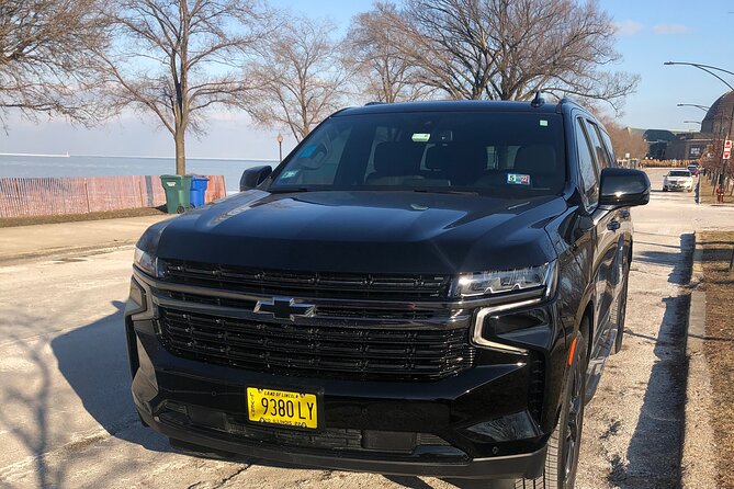 Curbside SUV Transfer from ORD to Downtown Chicago - A direct ride to your downtown address