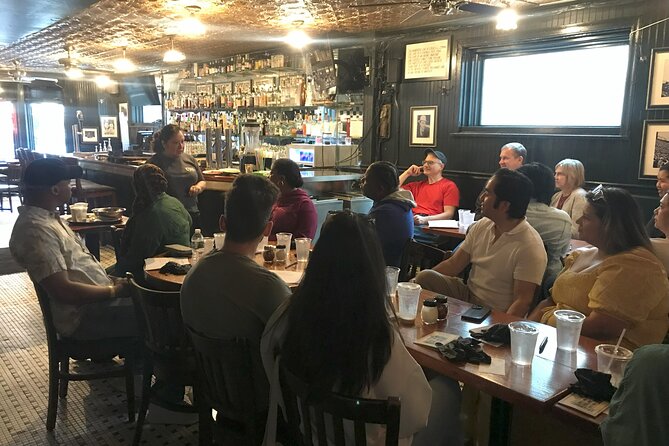 Deep Dish Cooking Class at Pizzeria Uno in Chicago - A private class with a social dining setup