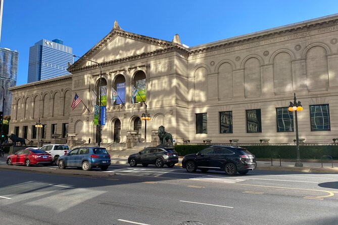 Downtown Chicago TV and Movie Sites Guided Walking Tour - Willis Tower and the Ferris Bueller connection