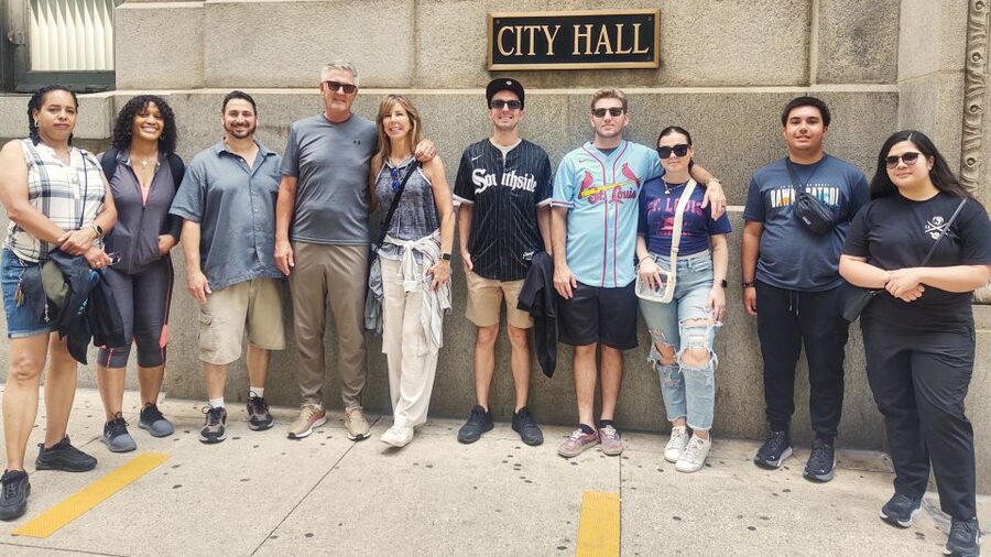 Downtown Chicago TV & Movie Filming Locations Walking Tour - Bruce Wayne’s penthouse and Harvey Dent’s office