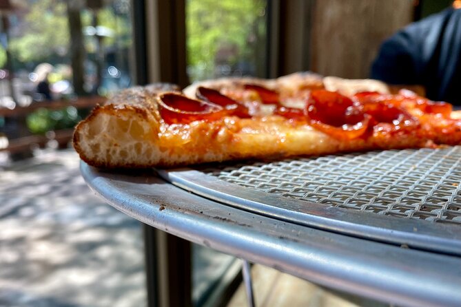 Downtown Chicago Walking Pizza Tour - The guides make or break the afternoon