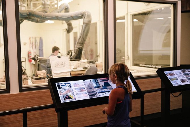 Field Museum of Natural History All-Access Pass - Free docent tours and the guide question