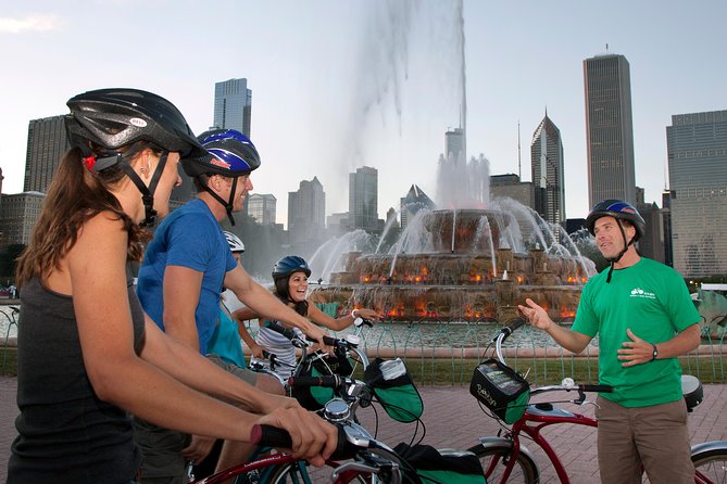 Fright Hike: Chicago Halloween Bike Tour - Start in Streeterville with a bike built for the night