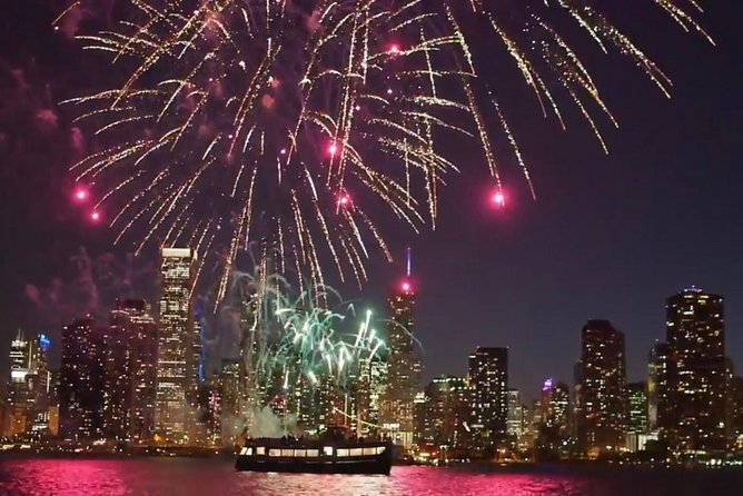 Lake Michigan Fireworks Cruise in Chicago - Reaching Lake Michigan for the fireworks